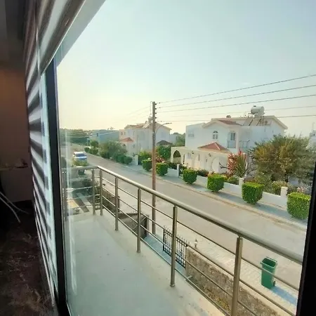 Lux Villas Of Kyrenia וילה קיירניה