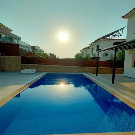 Lux Villas Of Kyrenia * קיירניה